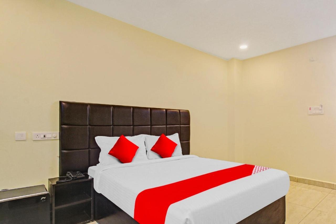 Super Hotel O Lakshmi Royal Inn Warangal Exteriér fotografie